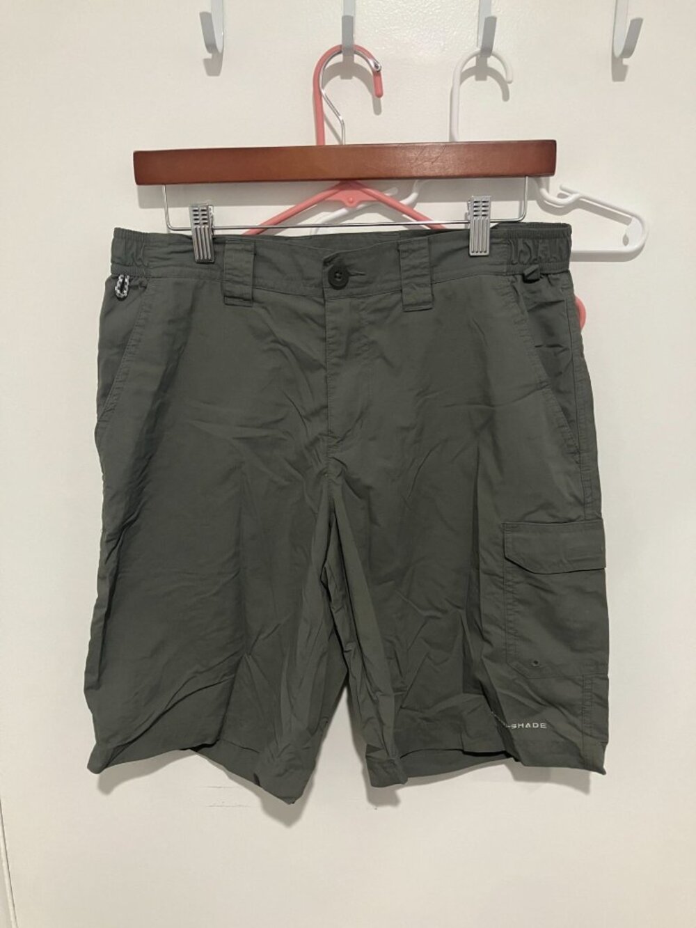 Columbia Men’s PFG Men's Blood & Guts III Shorts 10-Inch Omnishade, Gray, Size 3
